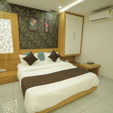 Hotel Rk Fortune Ahmadabad Zewnętrze zdjęcie