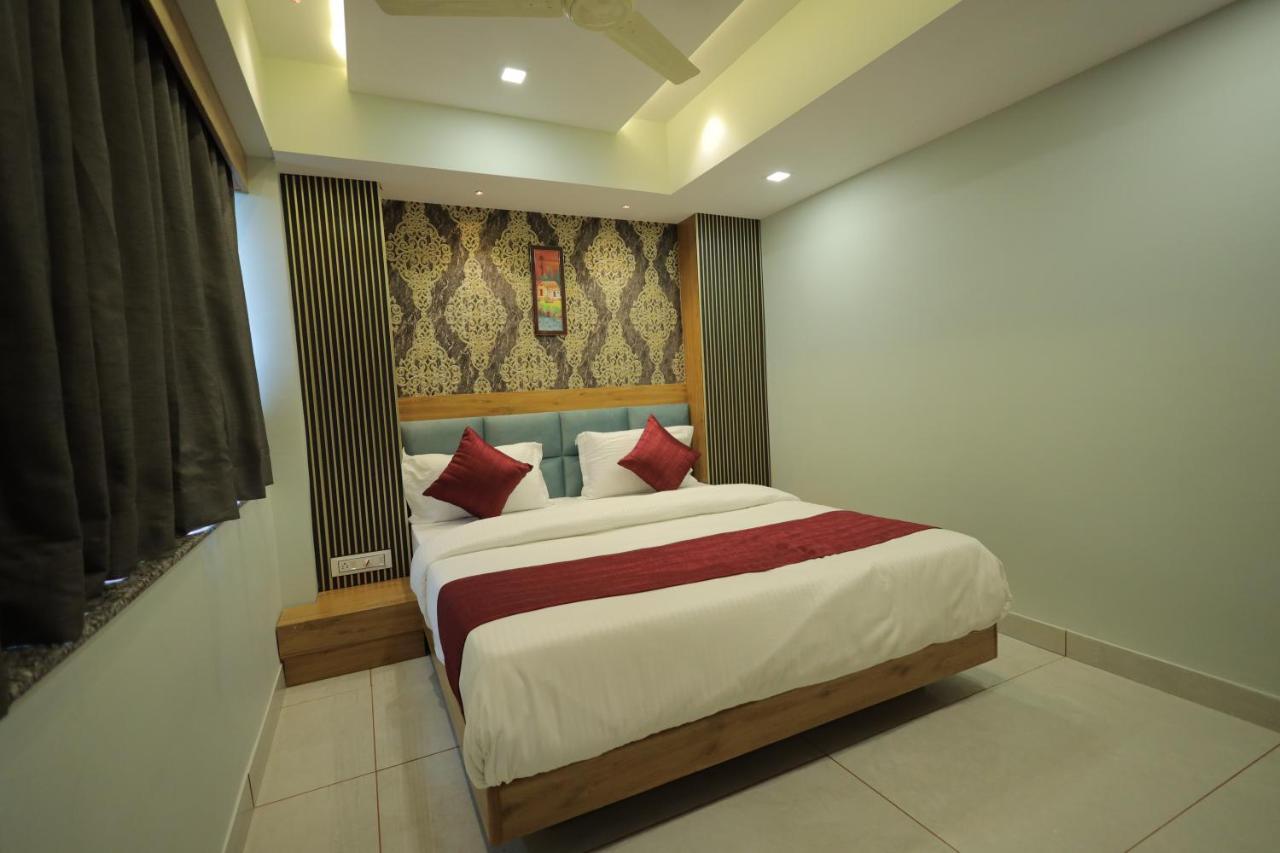 Hotel Rk Fortune Ahmadabad Zewnętrze zdjęcie