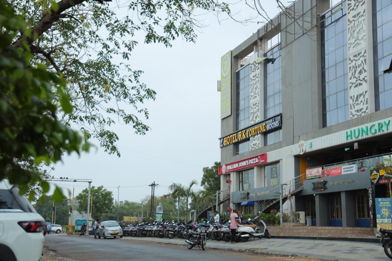 Hotel Rk Fortune Ahmadabad Zewnętrze zdjęcie