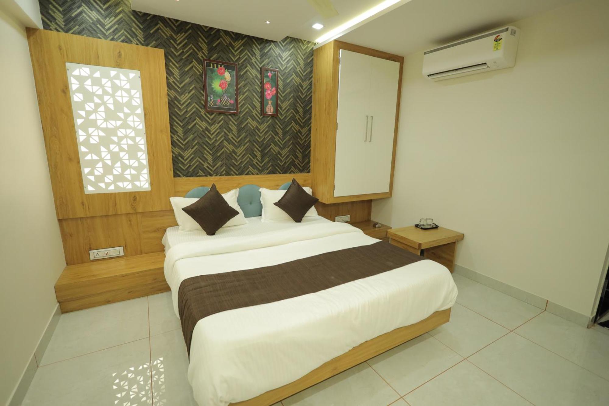 Hotel Rk Fortune Ahmadabad Zewnętrze zdjęcie